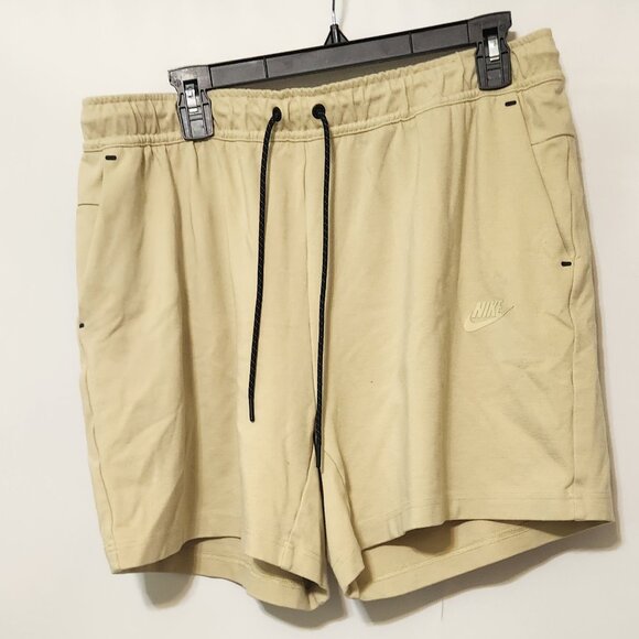 Nike Tech Lightweight Shorts DX0828-783 Gold/Gold Men's Size XL - Picture 1 of 5